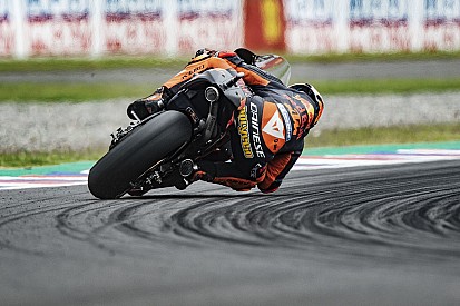 Гонщики MotoGP предсказали езду колонной на гонке в Аргентине