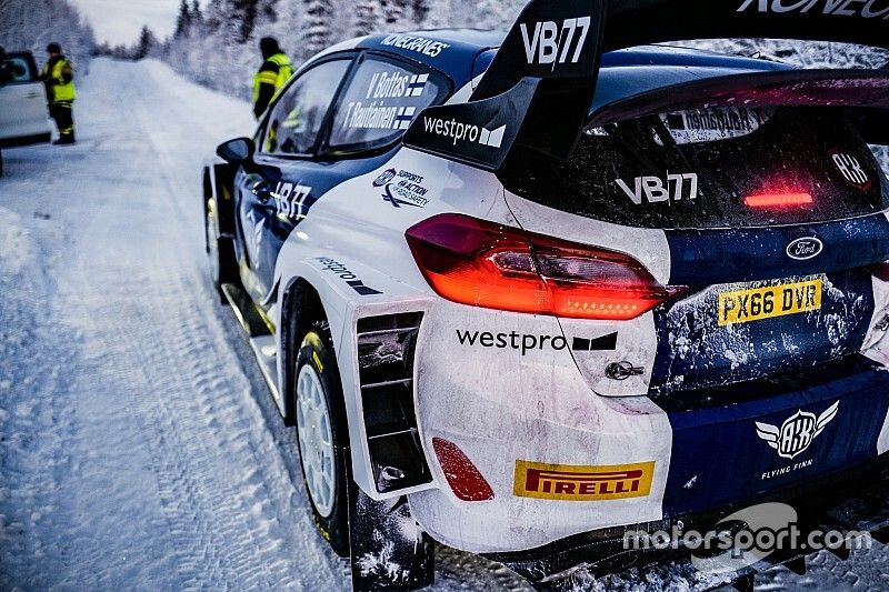 Bottas es asesorado por Suninen antes de su debut en el rallismo
