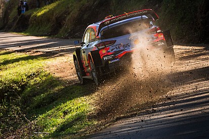 WRC Corsica: Evans krijgt leiding terug na tijdverlies vanwege Meeke