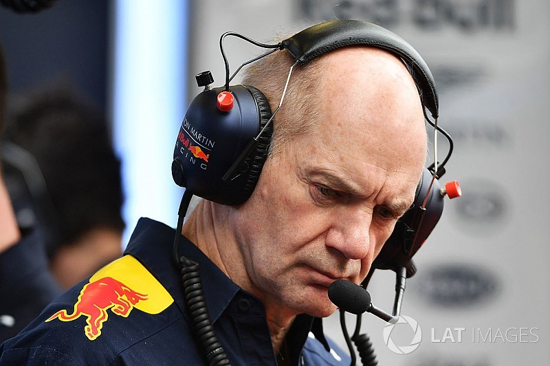 Cлухи: Renault пытается увести Ньюи из Red Bull