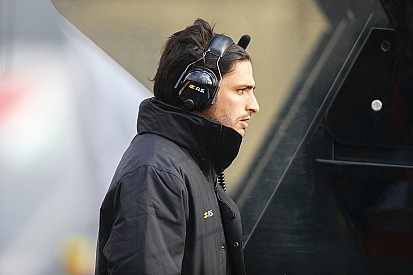 Sainz: “Se puede hacer la temporada con tres motores, y si llegamos al cuarto no pasa nada"