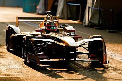 Santiago ePrix: Pole Vergne'in, Bird ve Lotterer kaza yaptı