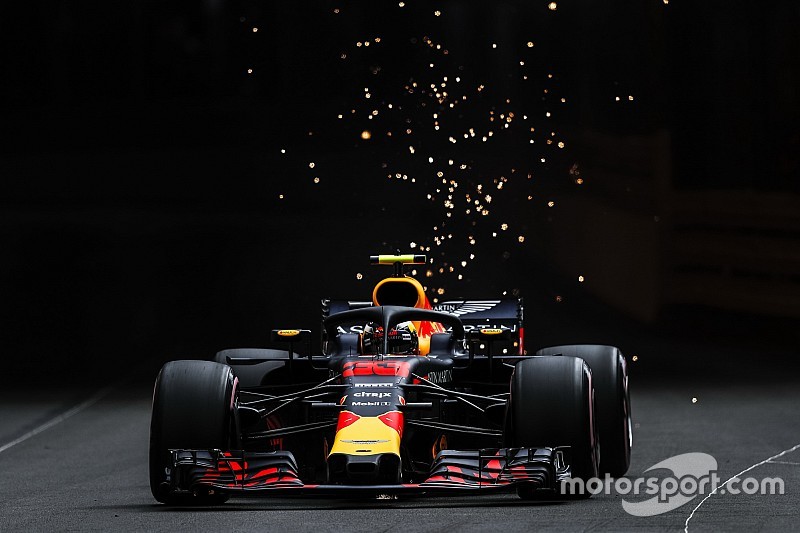 В Red Bull определили крайний срок для решения о моторах