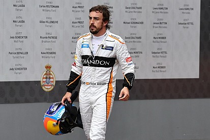 Alonso, yolda kalmadan iki tur önce güç kaybetmiş
