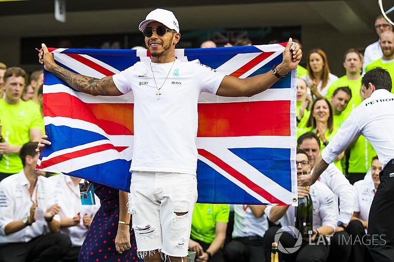 El nombre de Lewis Hamilton salta en los Paradise Papers