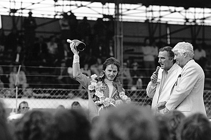 38 éve vesztettük el az F1 egyik legnagyobbját, Gilles Villeneuve-öt