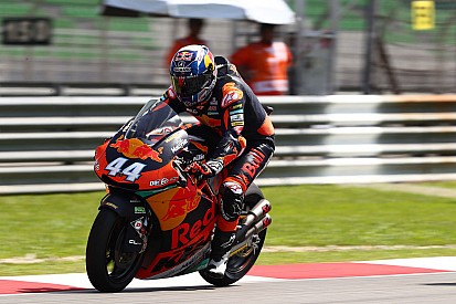 Malaysian Moto2: Oliveira leads dominant 1-2 for KTM