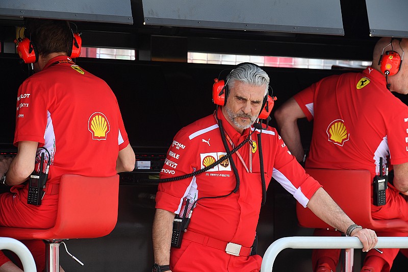 Arrivabene: "Peccato per l'incidente al via, la SF71H poteva avere un buon passo gara"