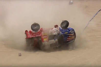 Video: Roberto Recalde y una ayuda que terminó en un vuelco múltiple