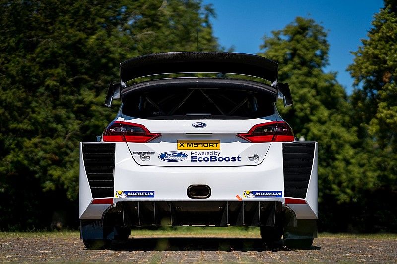 Vue détaillée de l'arrière de la Ford Fiesta WRC M-Sport