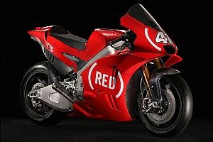 Aprilia vuelve a teñirse de rojo en apoyo a la lucha contra el sida