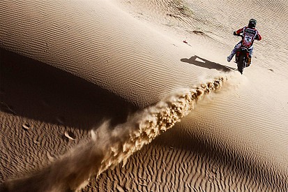 Merzouga Rally: Barreda extends lead with stage win, despite fall