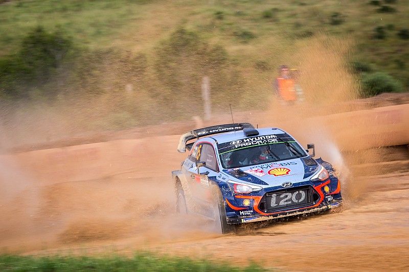 WRC Italia: Neuville rengkuh kemenangan dramatis atas Ogier