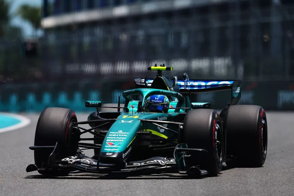 Fernando Alonso, Aston Martin Racing