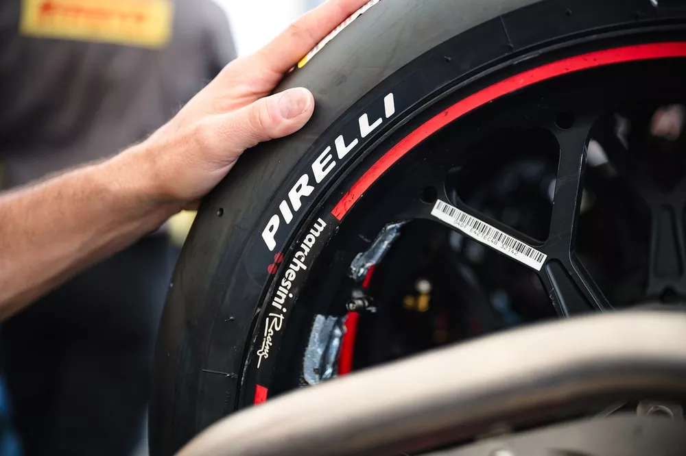 Neum&aacute;tico prototipo Pirelli 2027