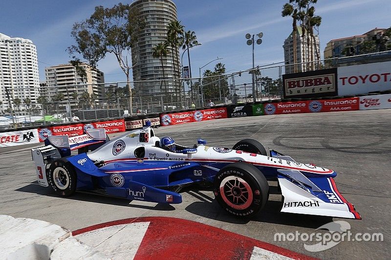 Castroneves grabs pole in slightly bizarre fashion