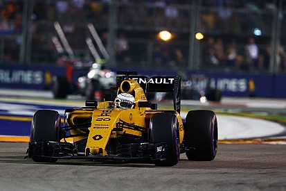 Magnussen: Singapore points a boost for Renault