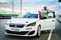 Primi test positivi per la Peugeot 308 Mi16 in versione TCS