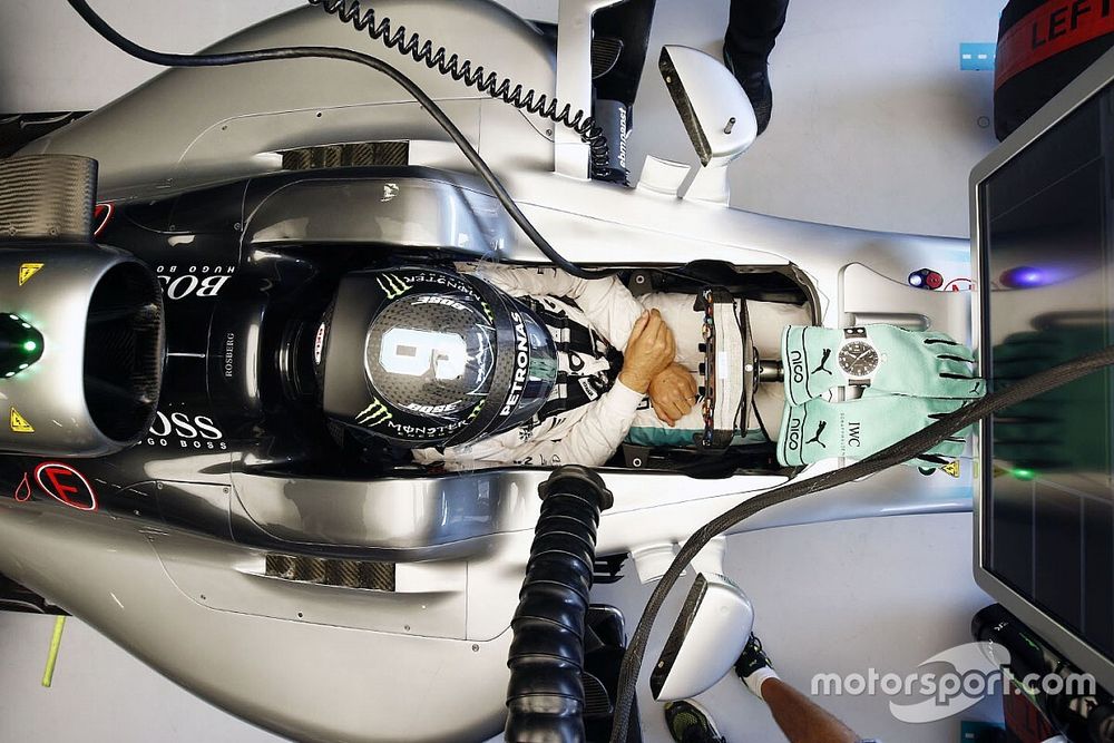 Hamilton és Rosberg csattanása az Osztrák Nagydíjról: járt is érte a büntetés (videó)