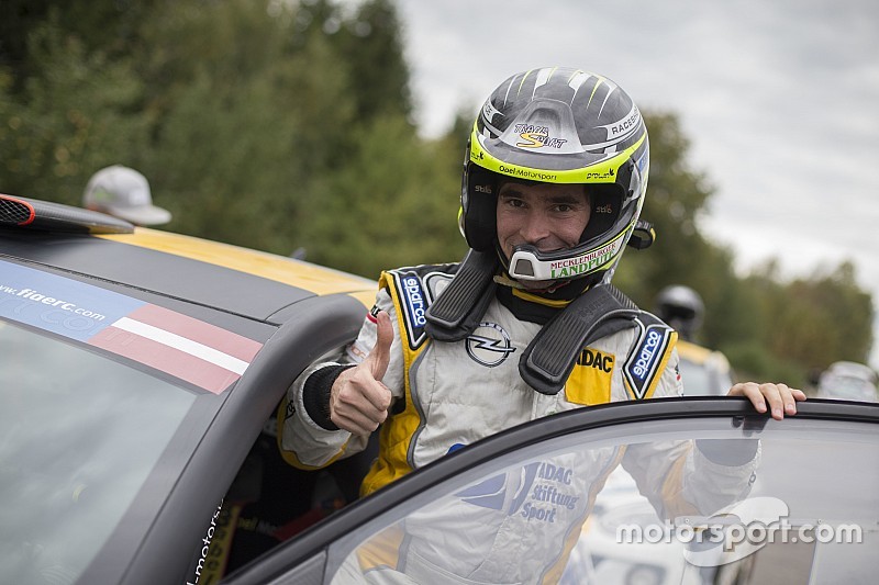 Marijan Griebel a Cipro con la Fabia R5 della Motorsport Italia