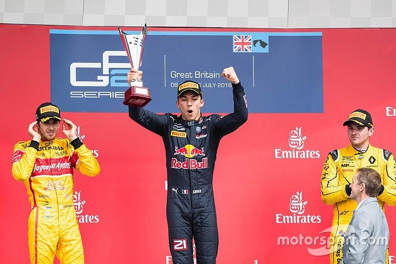 podium:Pierre Gasly,Antonio Giovinazzi ,Oliver Rowland