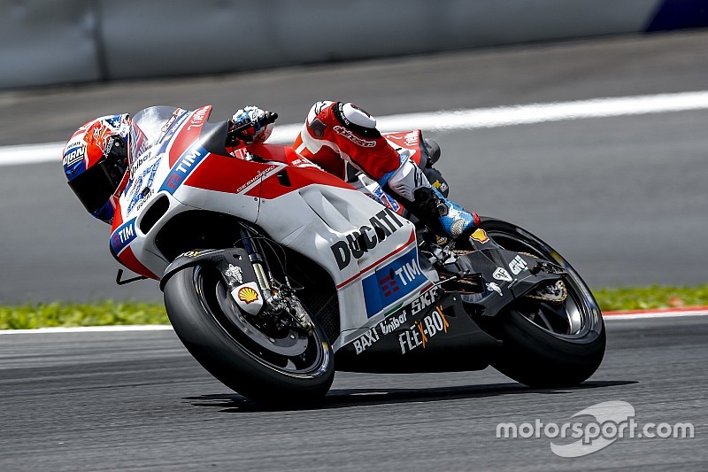 Stoner says modern electronics have robbed MotoGP of "finesse"