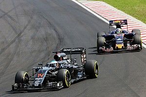Sainz: McLaren's rate of development "worrying"
