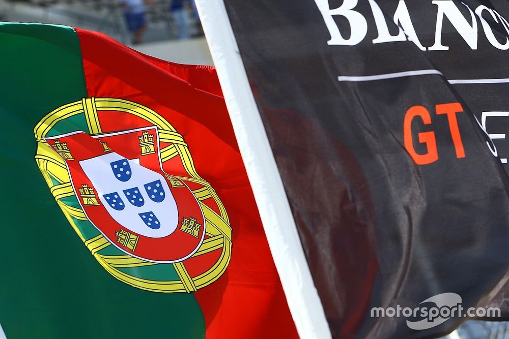 Így néz ki egy kör a portugál pályán a Mercedes F1-es szimulátorában (videó)