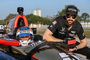 Пилот DTM Уикенс протестировал машину IndyCar