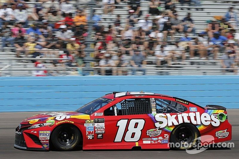 Phoenix victory slips away from Busch after Logano's crash