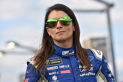 Danica Patrick audiciona para "Cheers"