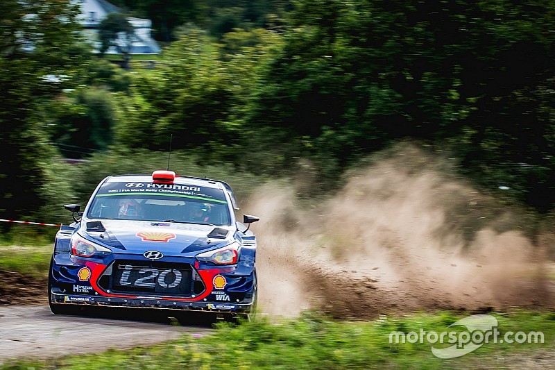 Hyundai turunkan empat mobil di WRC Britania Raya