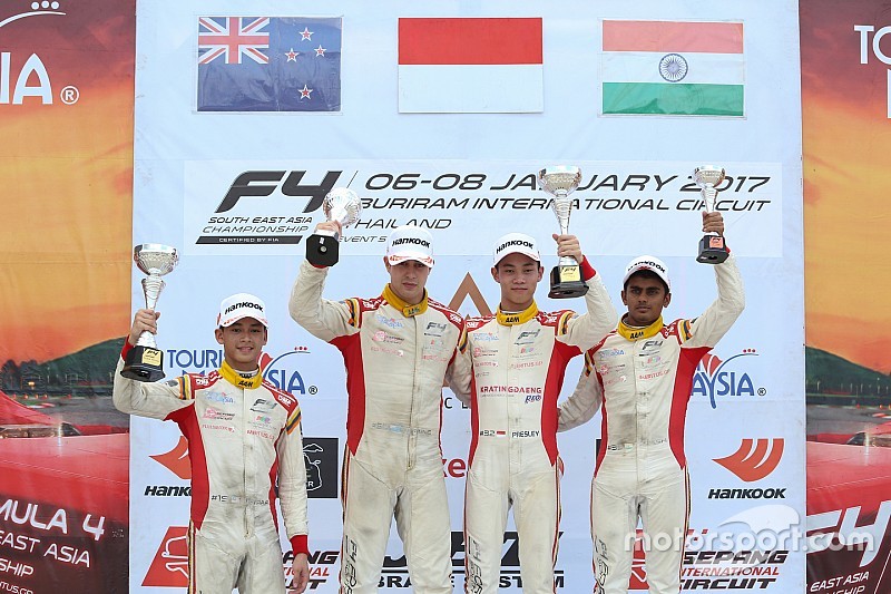 F4/SEA Buriram: Salip 8 mobil, Presley juarai Race 5