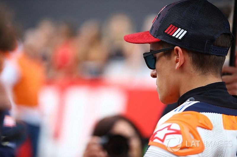 Masalah akselerasi Honda, Marquez pilih menyerah