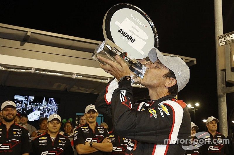 Pole sitter Helio Castroneves, Team Penske Chevrolet