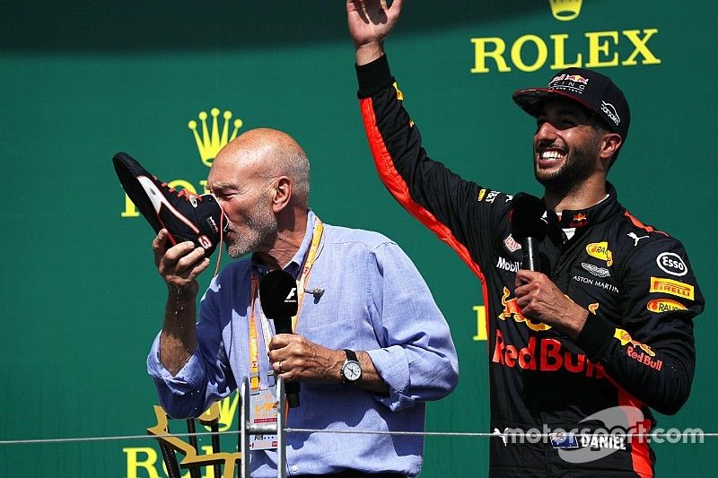 Ricciardo: "Solo me divertí al ver la bandera a cuadros"