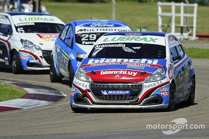 El Superturismo abre su año en el renovado autódromo de El Pinar