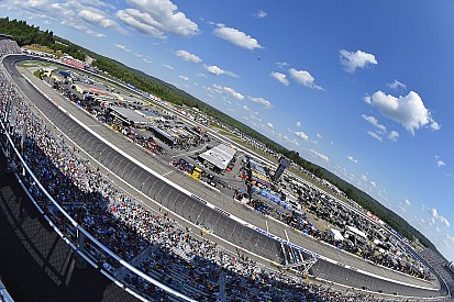 Video: Scanner Sounds - Kyle Busch frustrated with speeding penalties