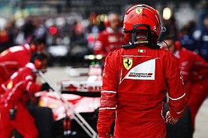 Amikor Räikkönen útnak indult a bahreini sivatagban - VIDEÓ