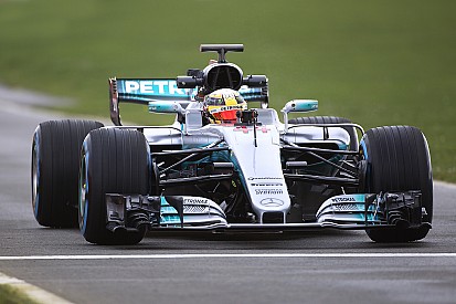 Photos - La Mercedes W08 en piste !