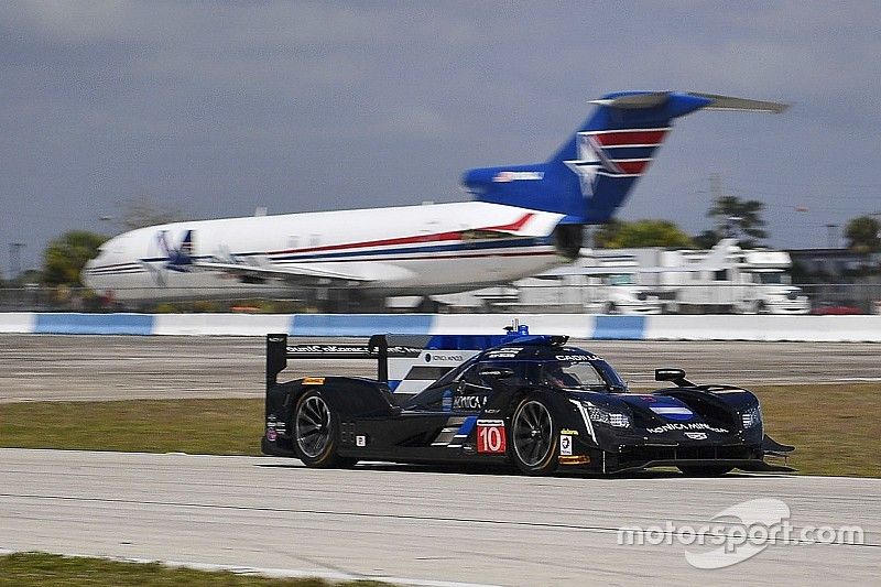 Lynn positive after first test in a Cadillac DPi-V.R