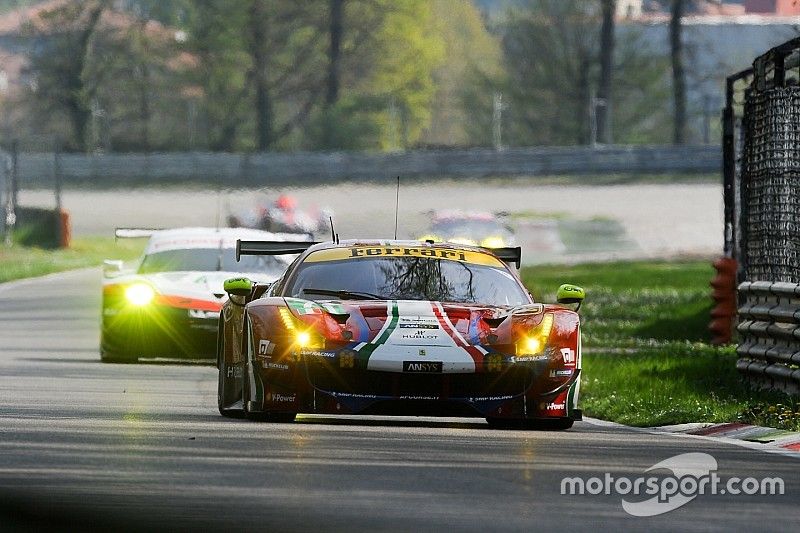 #71 AF Corse Ferrari 488 GTE: Davide Rigon, Sam Bird