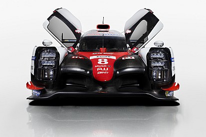 Une Toyota "nouvelle en tous points, sauf un"