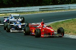 Ferrarik a Forma-1-ben: az orrát fenn hordó F310B