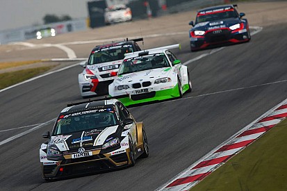 La Mathilda Racing festeggia la quarta vittoria al Nordschleife