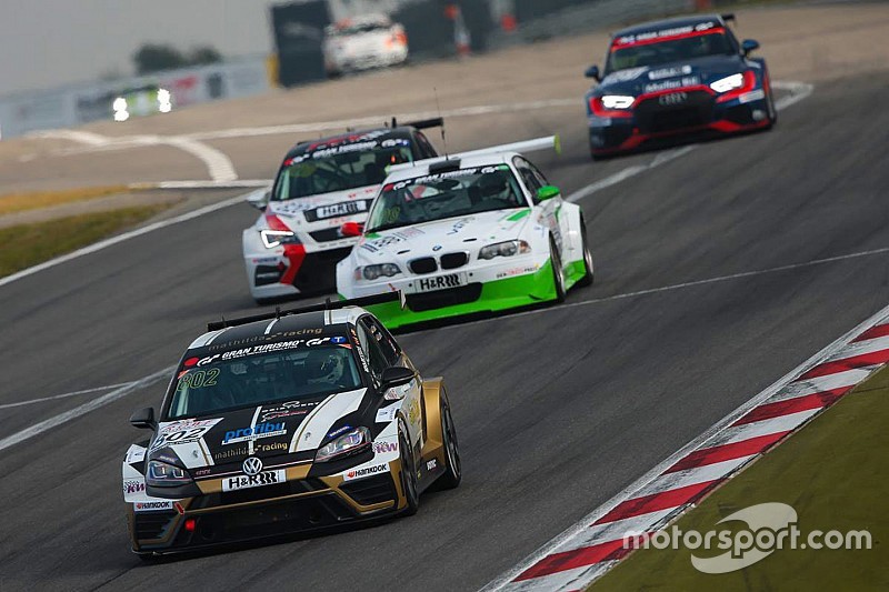 La Mathilda Racing festeggia la quarta vittoria al Nordschleife
