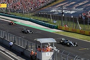 Hamilton espera que troca de posições não lhe custe o título