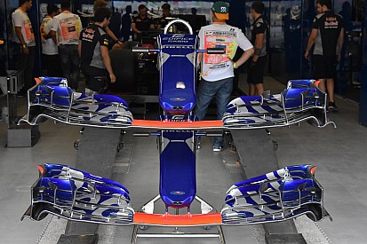 Toro Rosso: via un flap davanti e "c'è il cucchiaio" posteriore