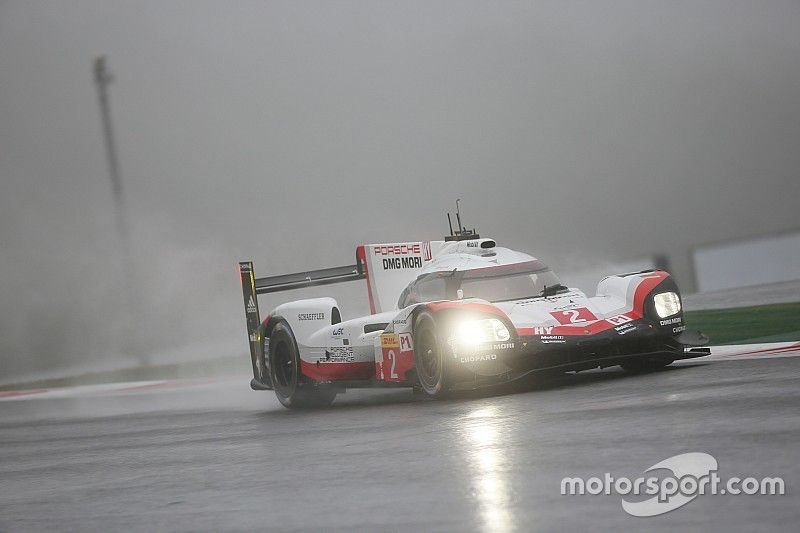 Qualifs - Porsche d'un souffle dans le brouillard !