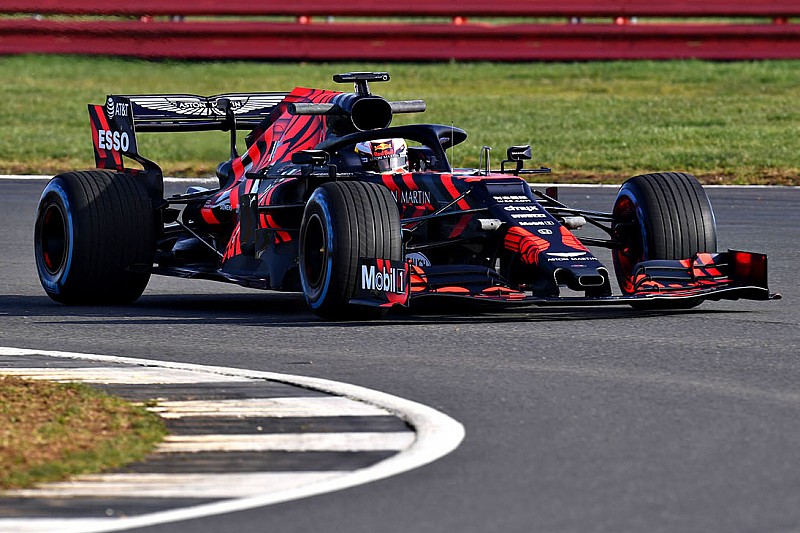 Red Bull, yeni RB15'i piste çıkardı